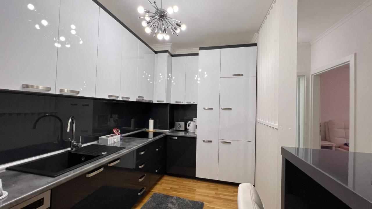 Apartman Nejra ทูซลา ภายนอก รูปภาพ
