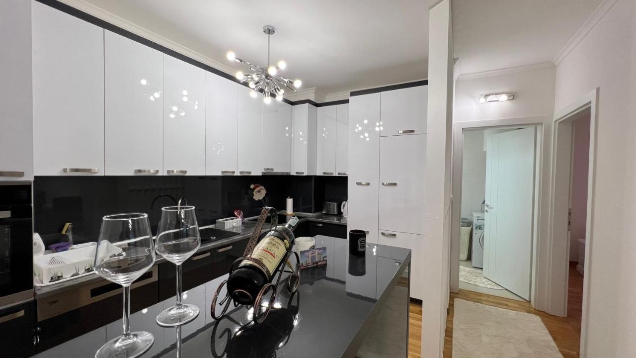 Apartman Nejra ทูซลา ภายนอก รูปภาพ